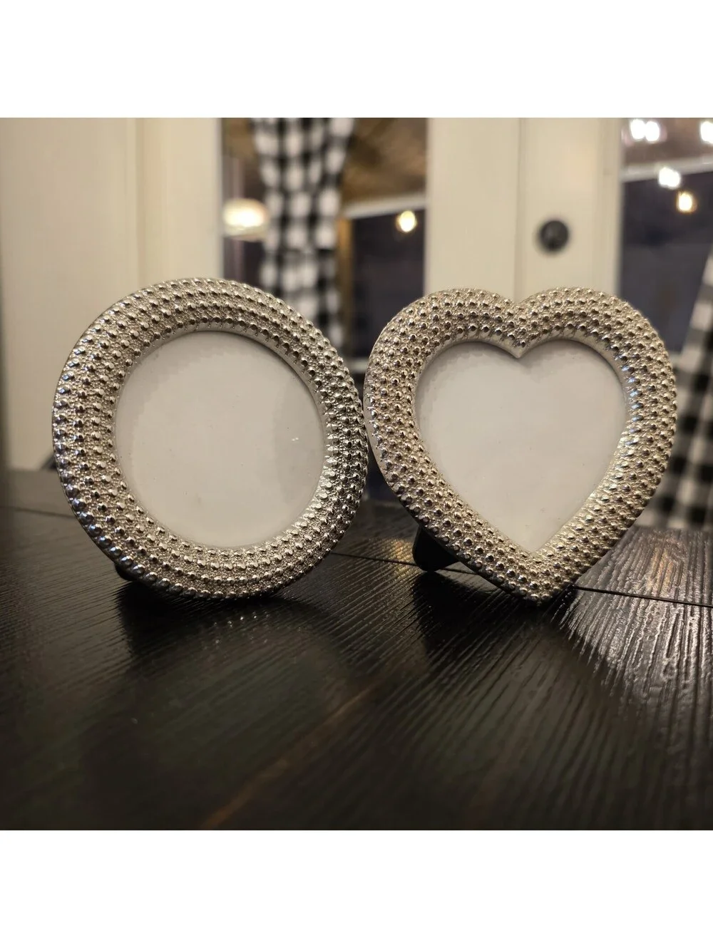 Set Of 2 Silver Tone Beaded Texture Mini Picture Frames Heart And Circle EUC